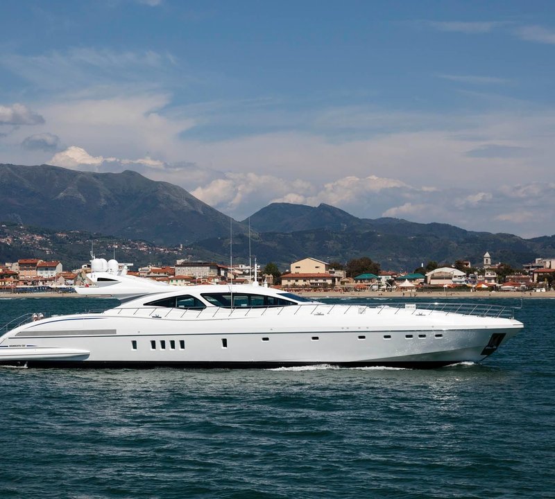 mangusta yacht crazy